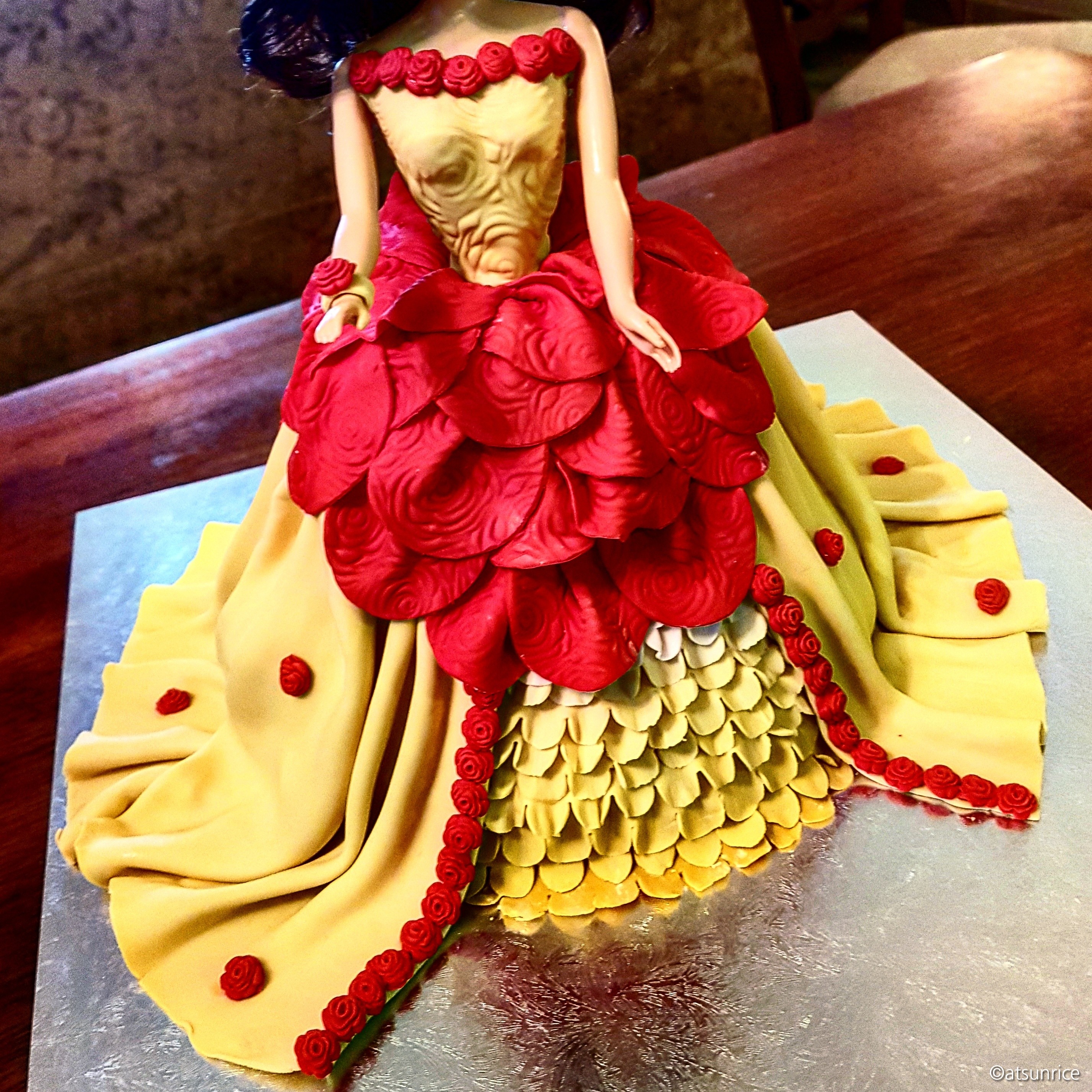 One of Shareen’s beautiful cakes styled after a beautiful golden/red gown!
